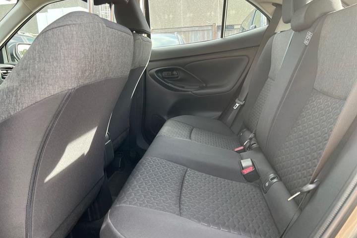 Bronze Toyota Yaris Cross fra 2023