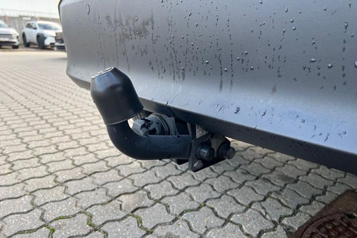 Gul Toyota Yaris Cross fra 2023