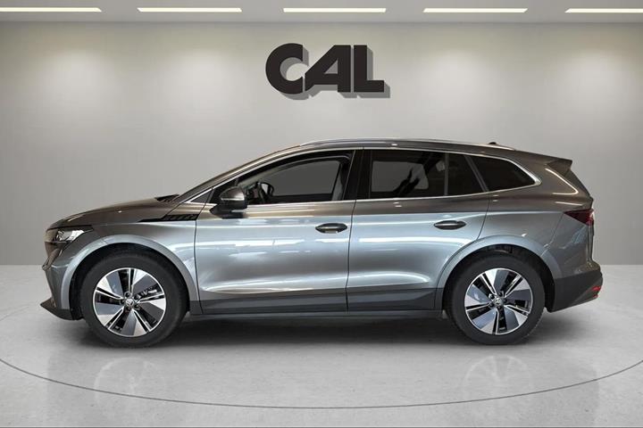 Grå Skoda Enyaq fra 2025