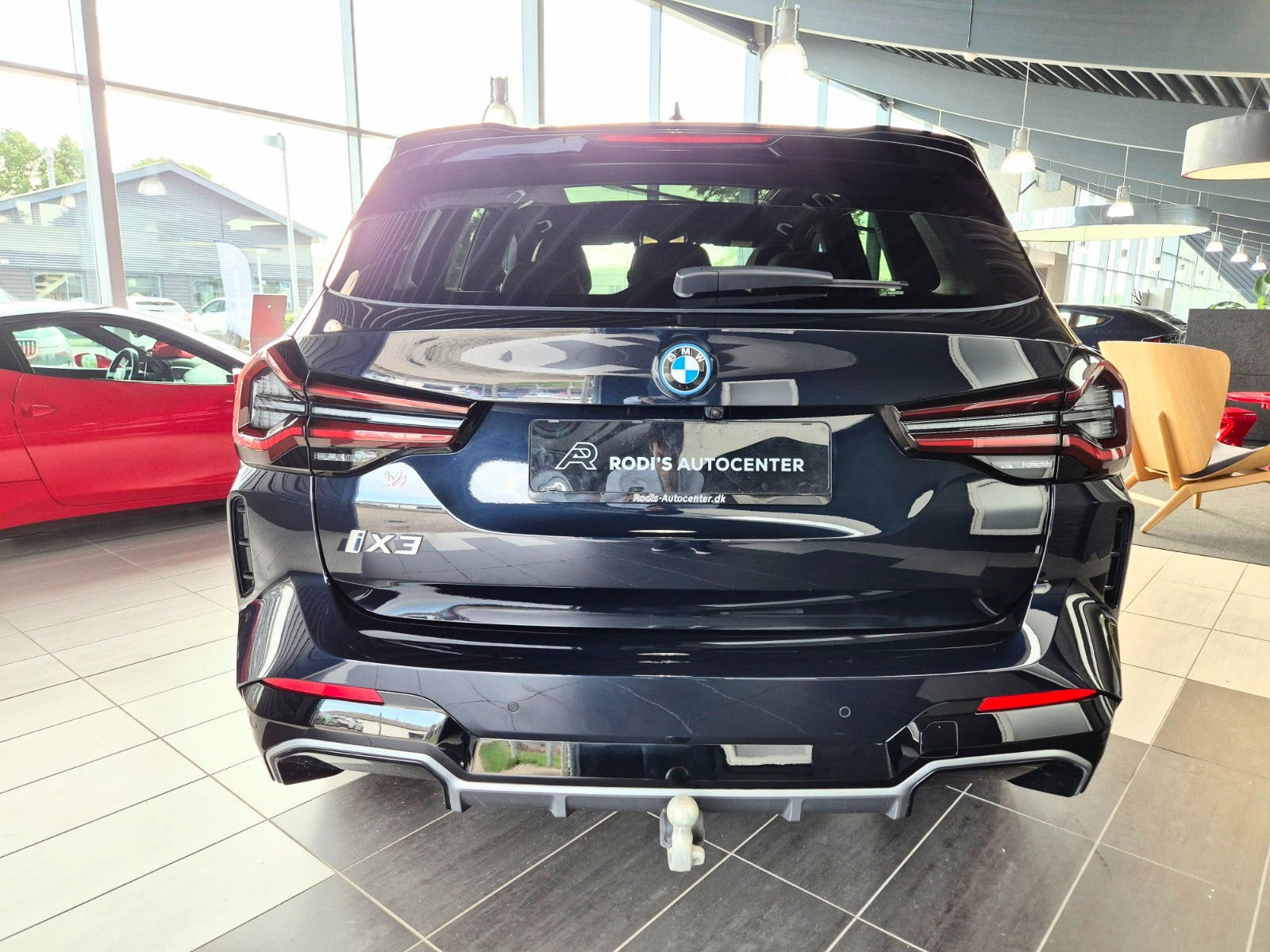 Sort BMW iX3 fra 2023