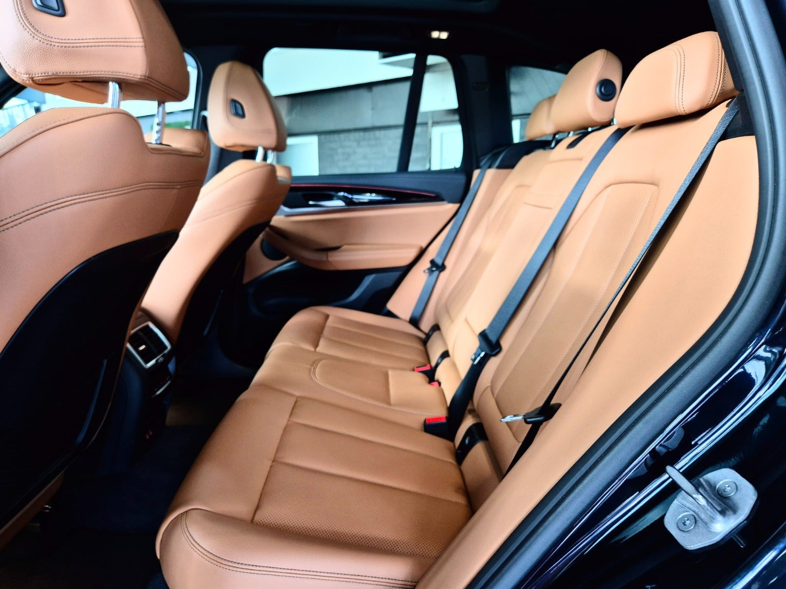 Sort BMW iX3 fra 2023