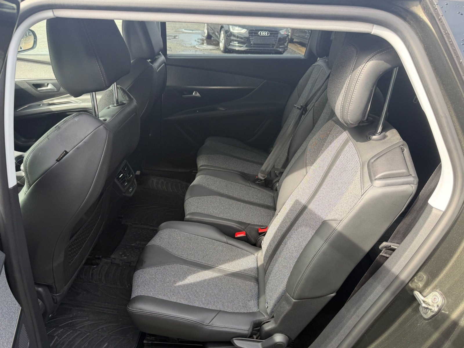 undefined Peugeot 2008 fra 2021