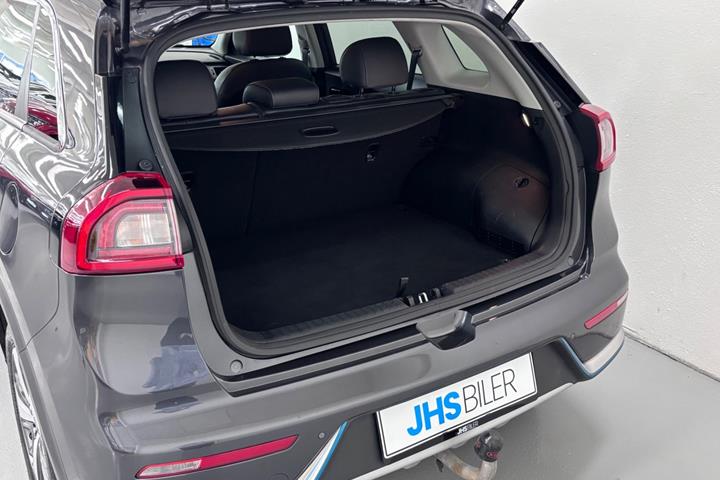 Grå Kia Niro fra 2019