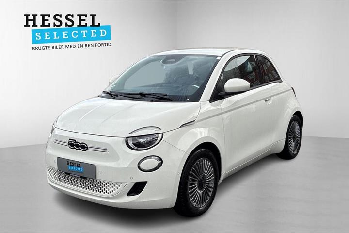 Hvid Fiat 500e fra 2024