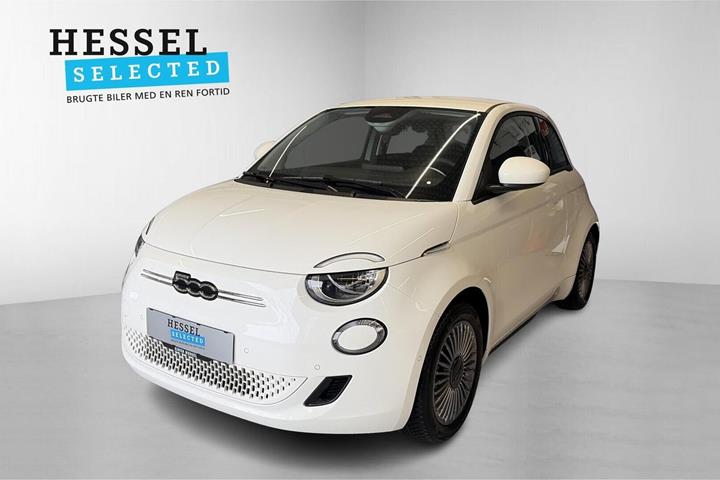 Hvid Fiat 500e fra 2024