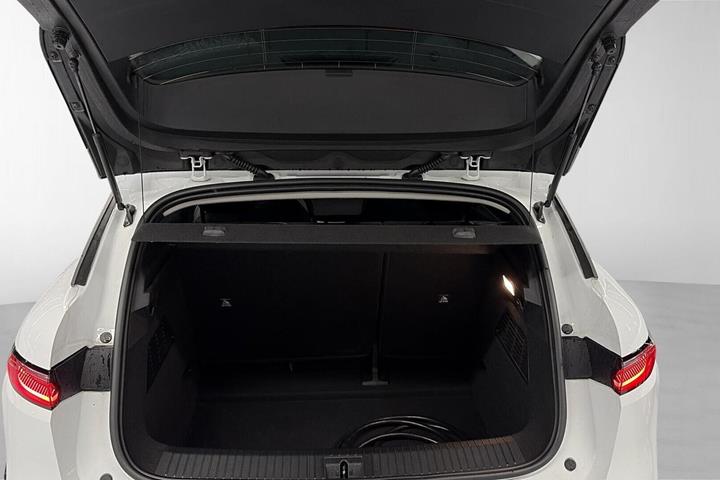 Hvid Renault Megane E-Tech fra 2023