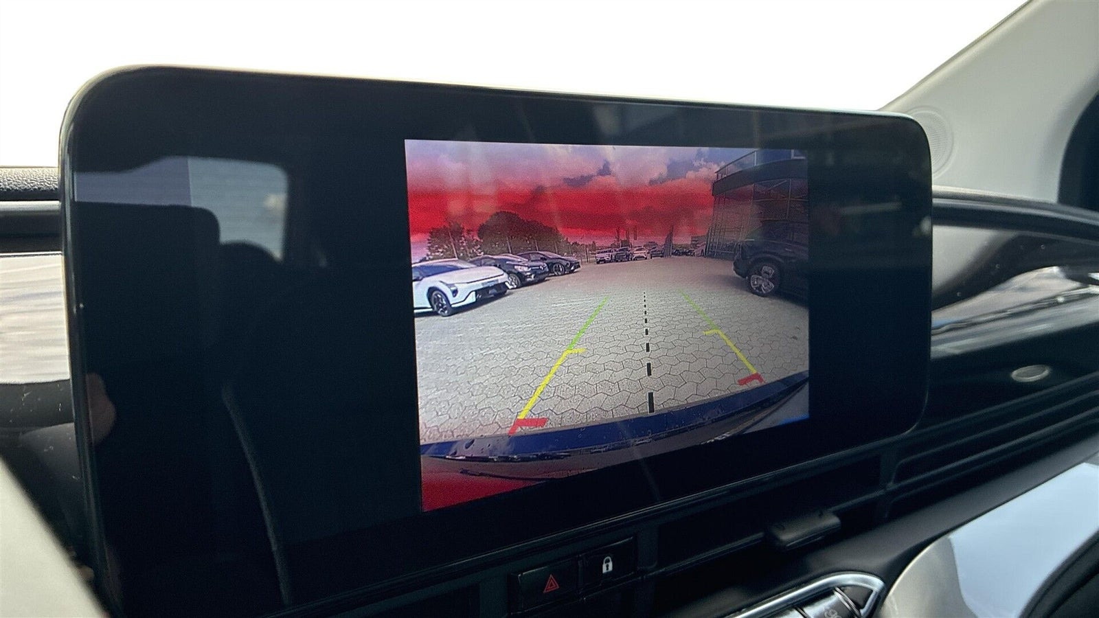 Hvid Fiat 500e fra 2024