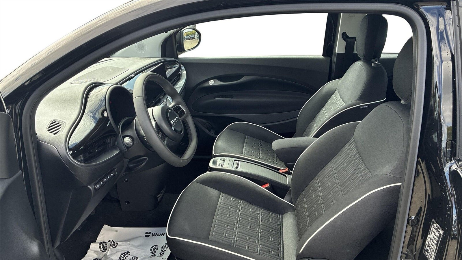 Sort Fiat 500e fra 2024