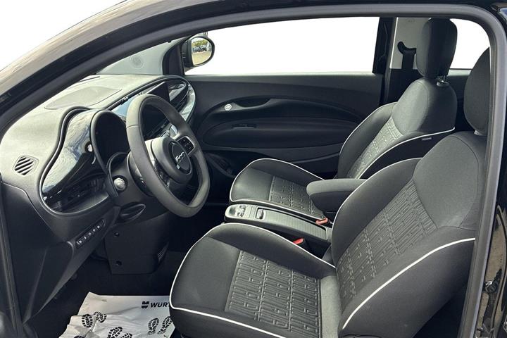 Sort Fiat 500e fra 2024