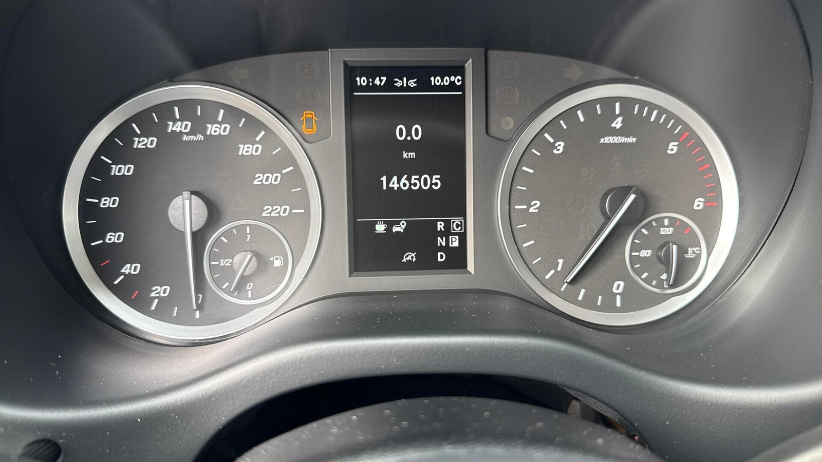 Hvid Mercedes Vito 114 fra 2022