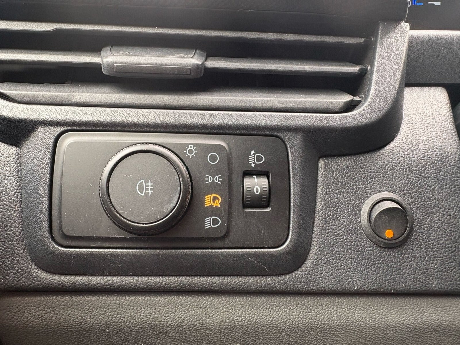 Hvid Ford Transit Custom 320 L1 fra 2025