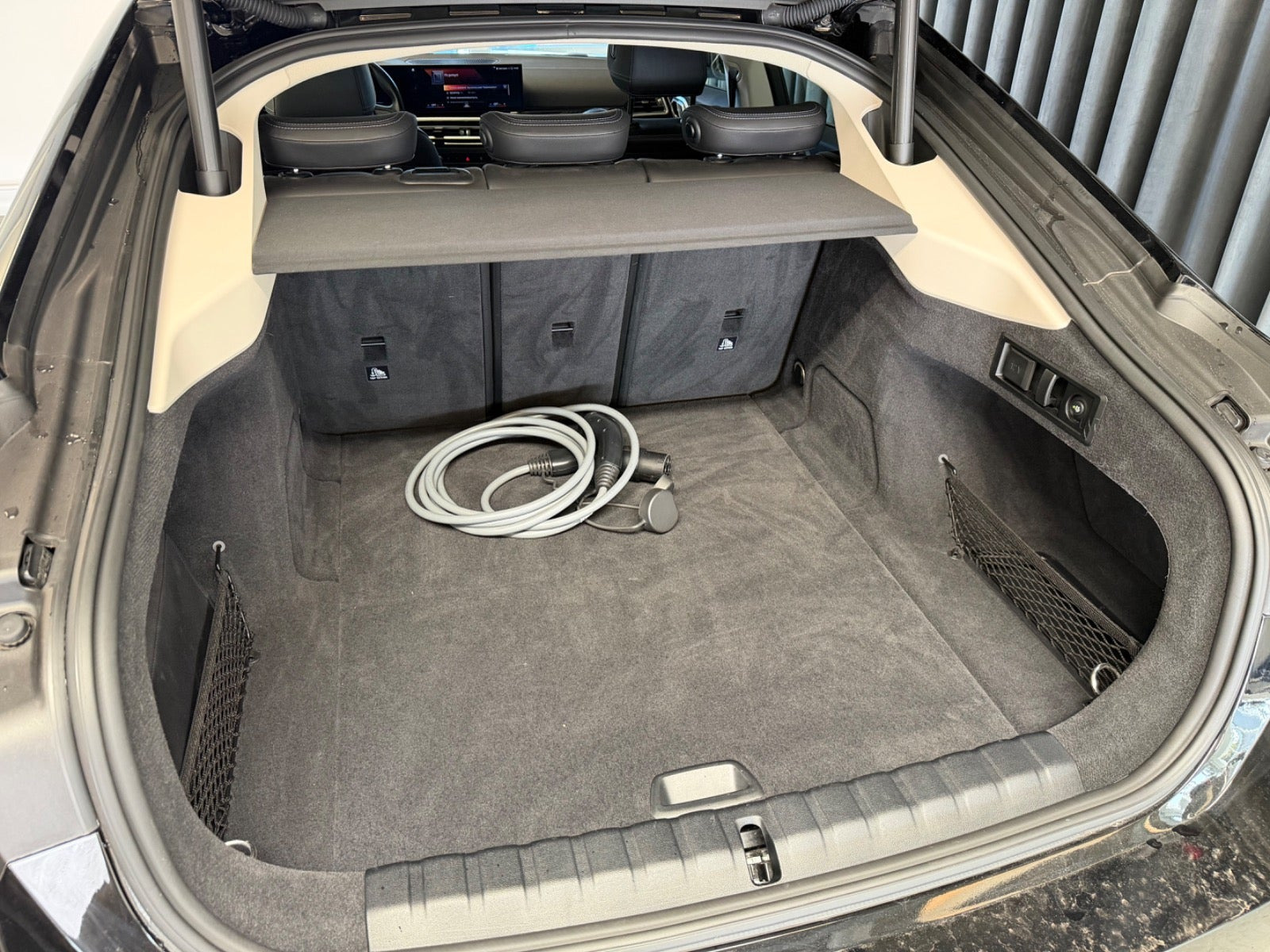 Sort BMW i4 fra 2022