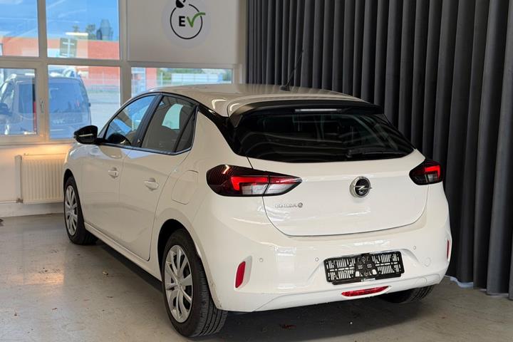 Hvid Opel Corsa-e fra 2020