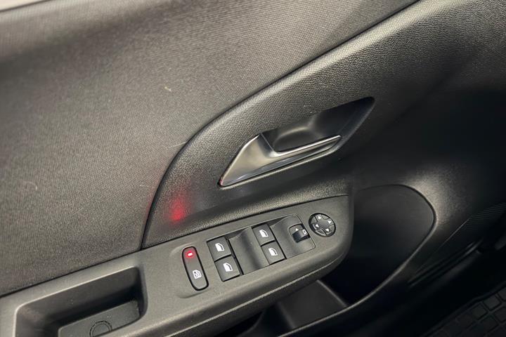 Hvid Opel Corsa-e fra 2020