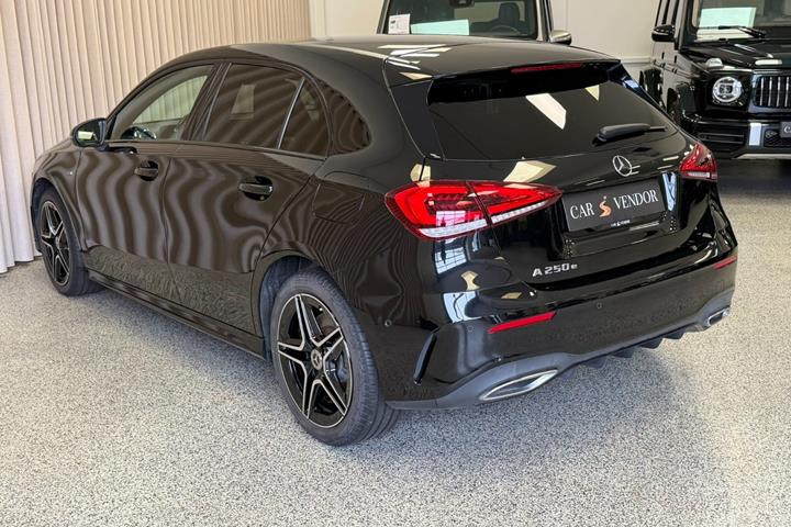 Sort Mercedes A250 e fra 2021