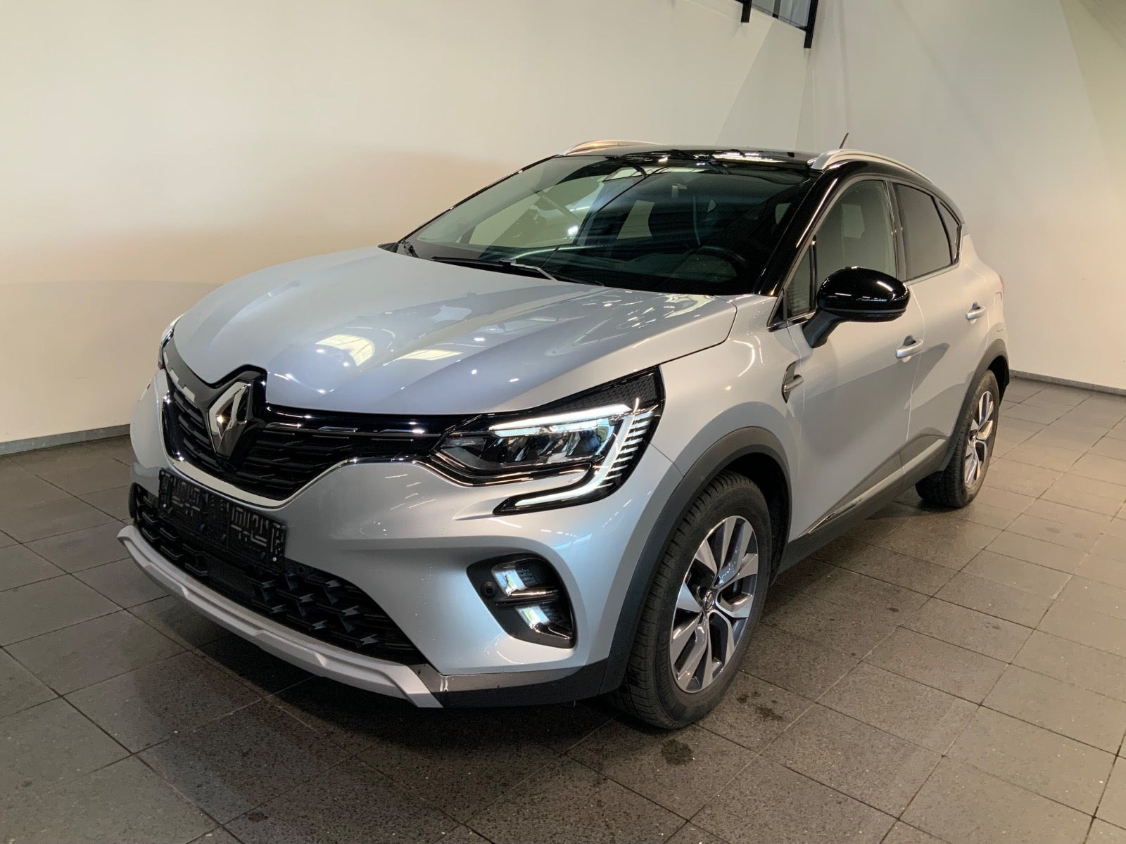 Renault Captur 1,6 E-Tech Intens