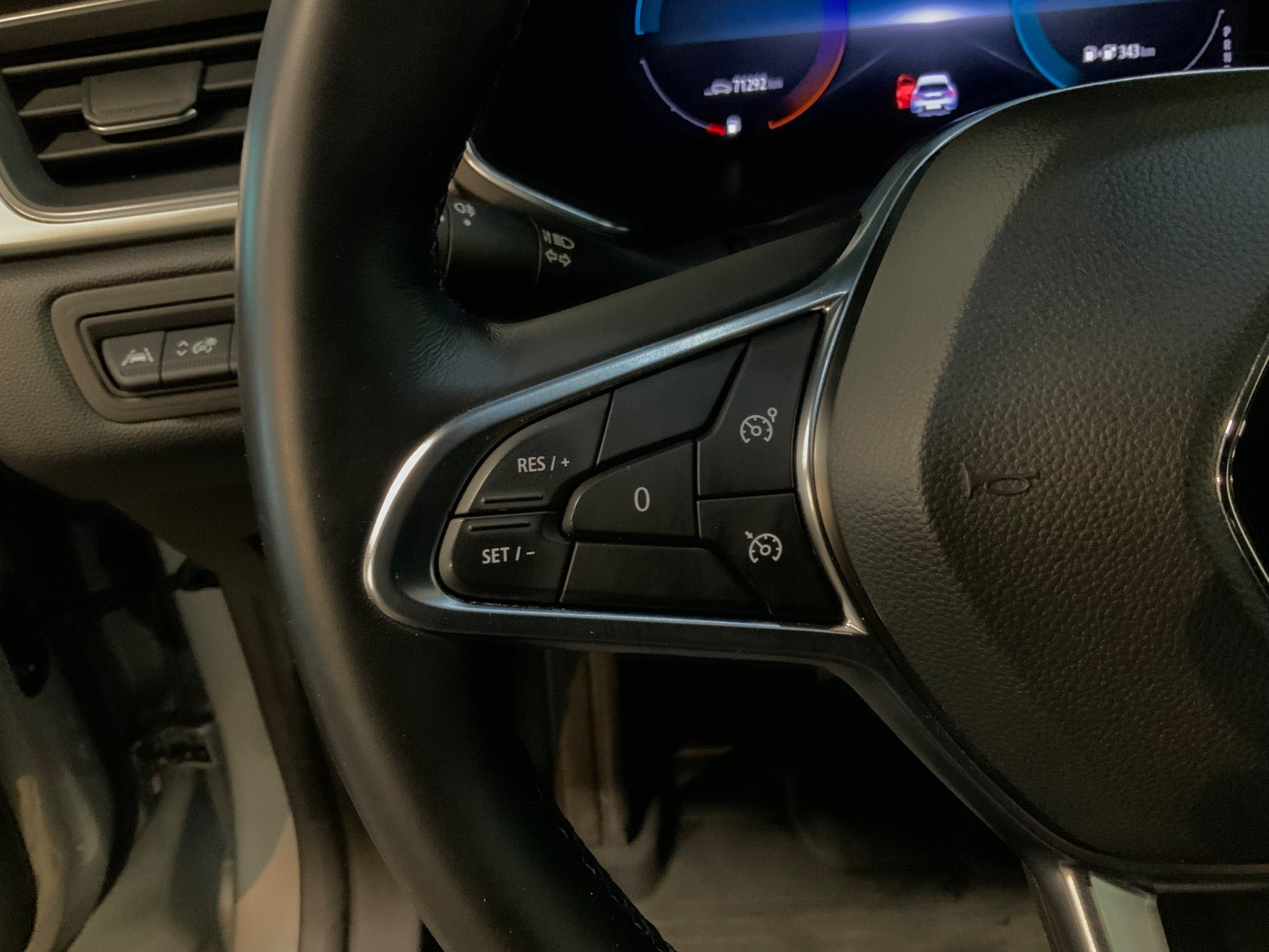 Sølv Renault Captur fra 2022