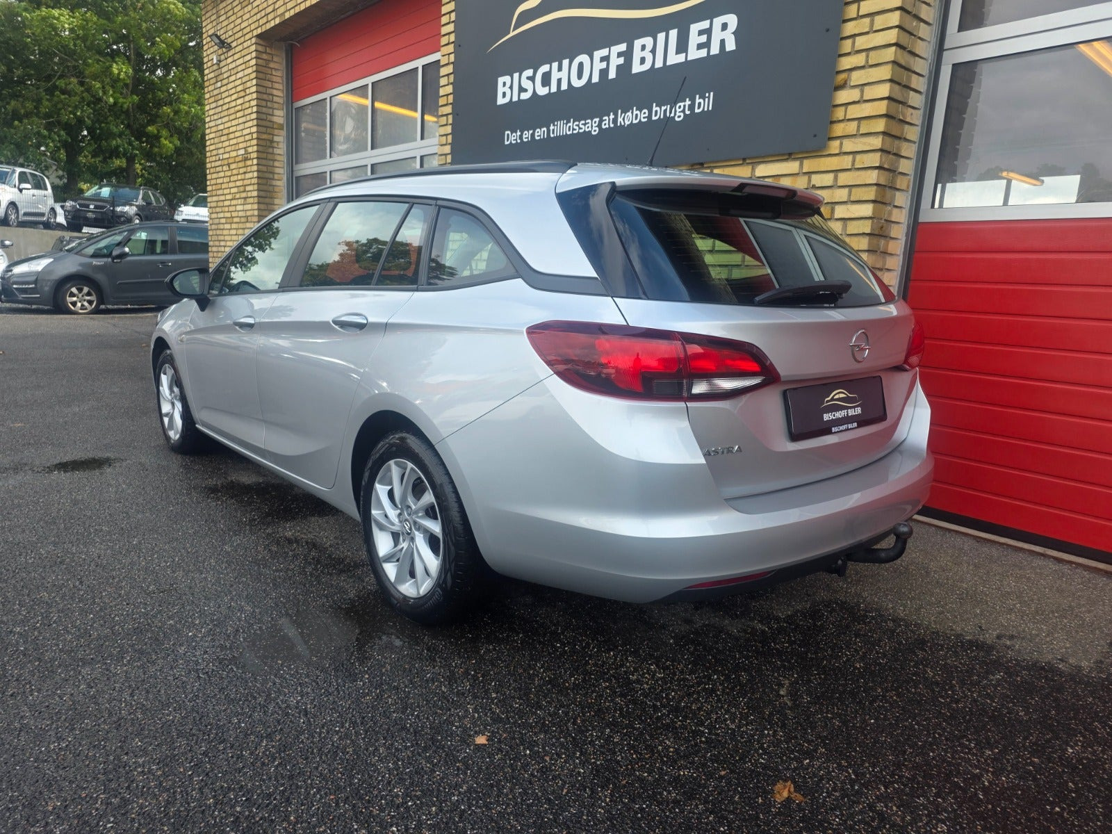 Sølv Opel Astra fra 2021