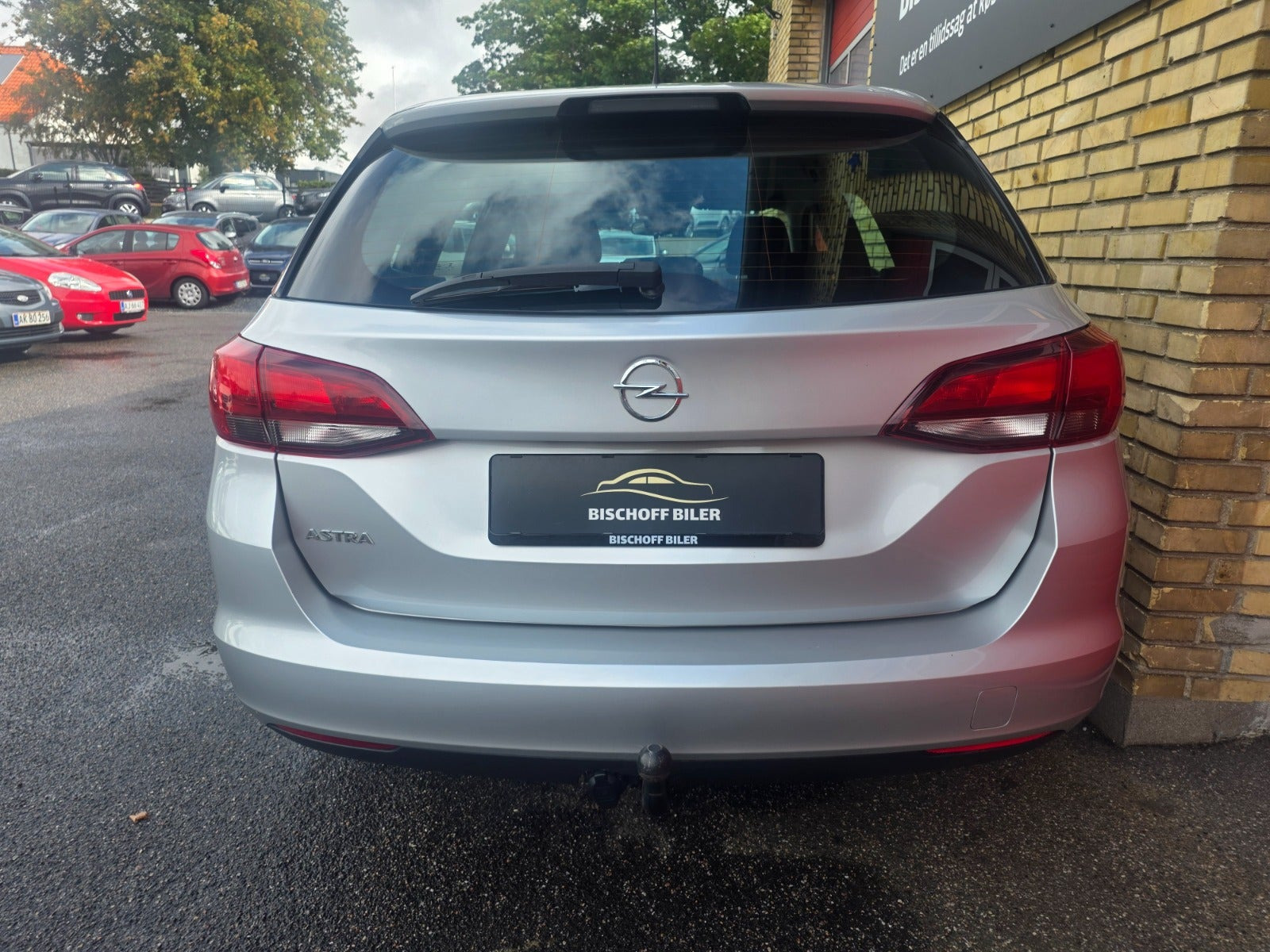 Sølv Opel Astra fra 2021