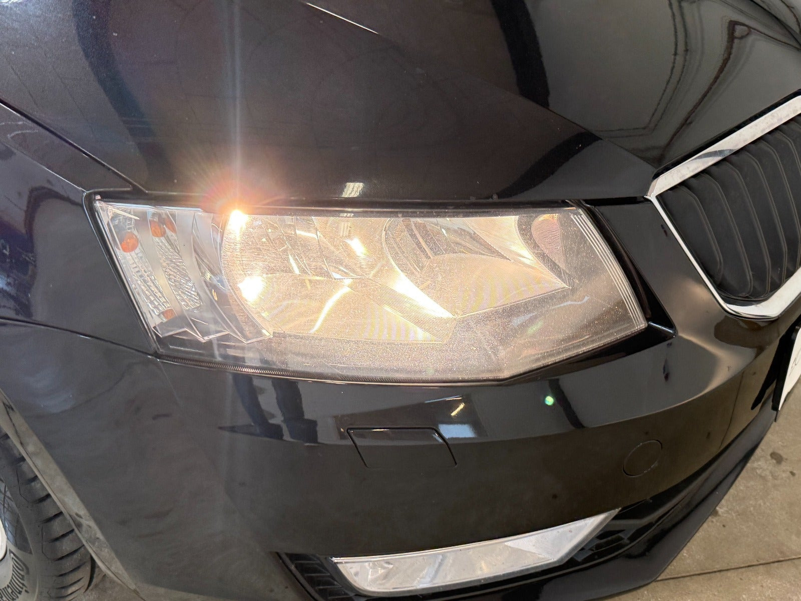 Sort Skoda Octavia fra 2017