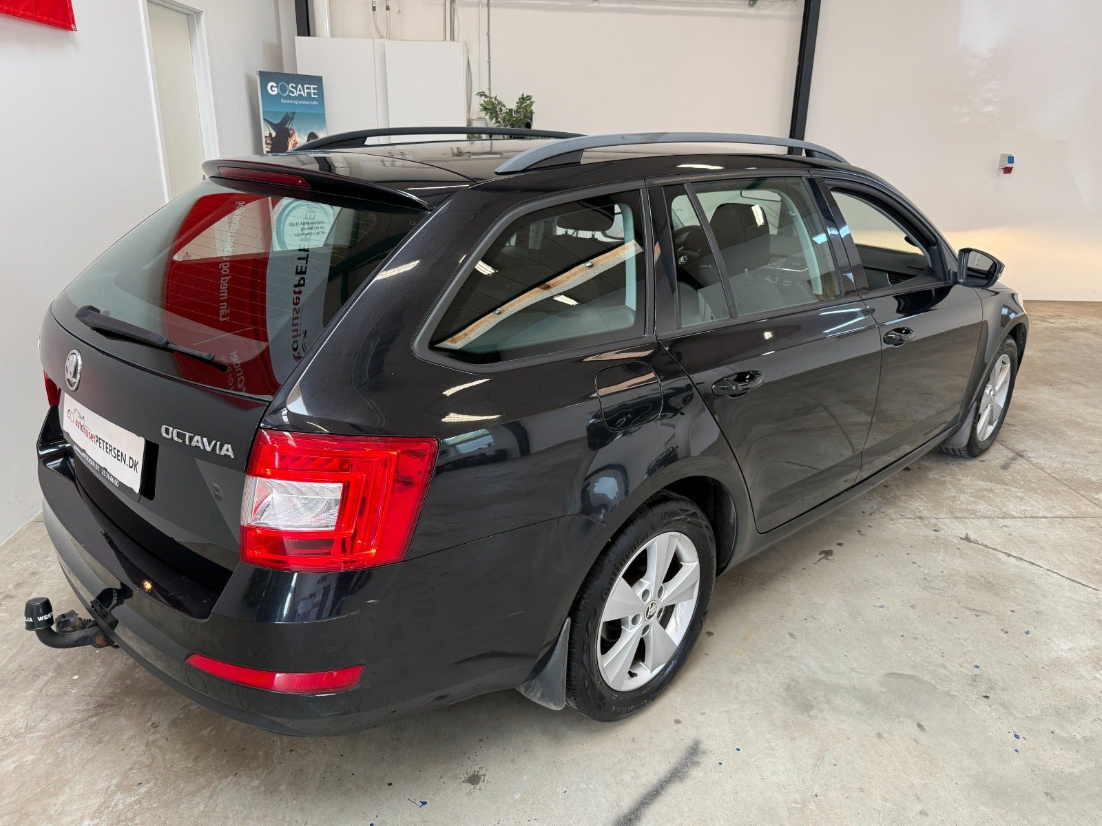 Sort Skoda Octavia fra 2017