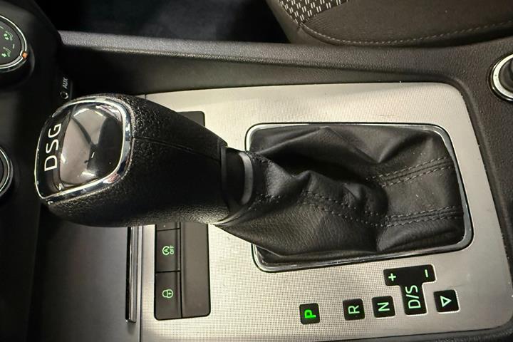 Sort Skoda Octavia fra 2017