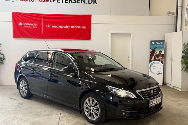Sort Peugeot 308 fra 2019