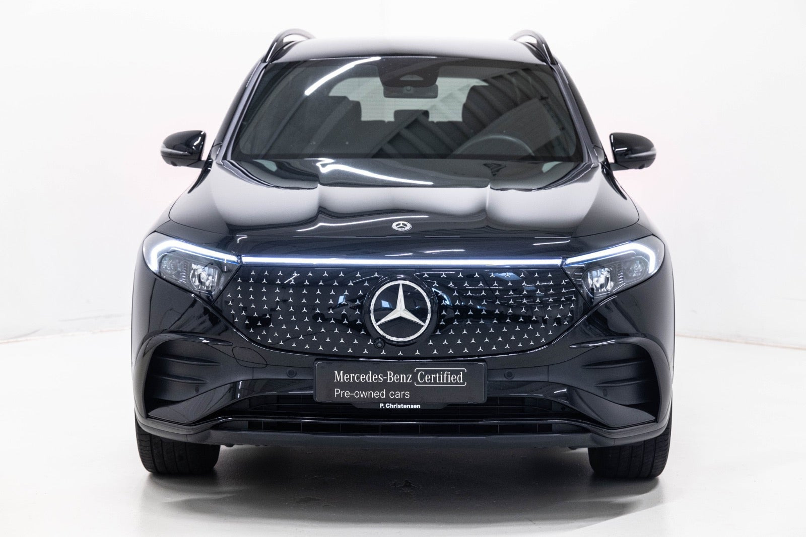 Sort Mercedes EQB250+ fra 2025