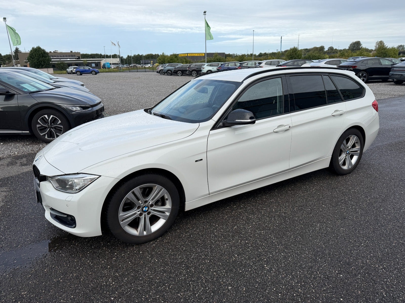 Hvid BMW 320d fra 2013