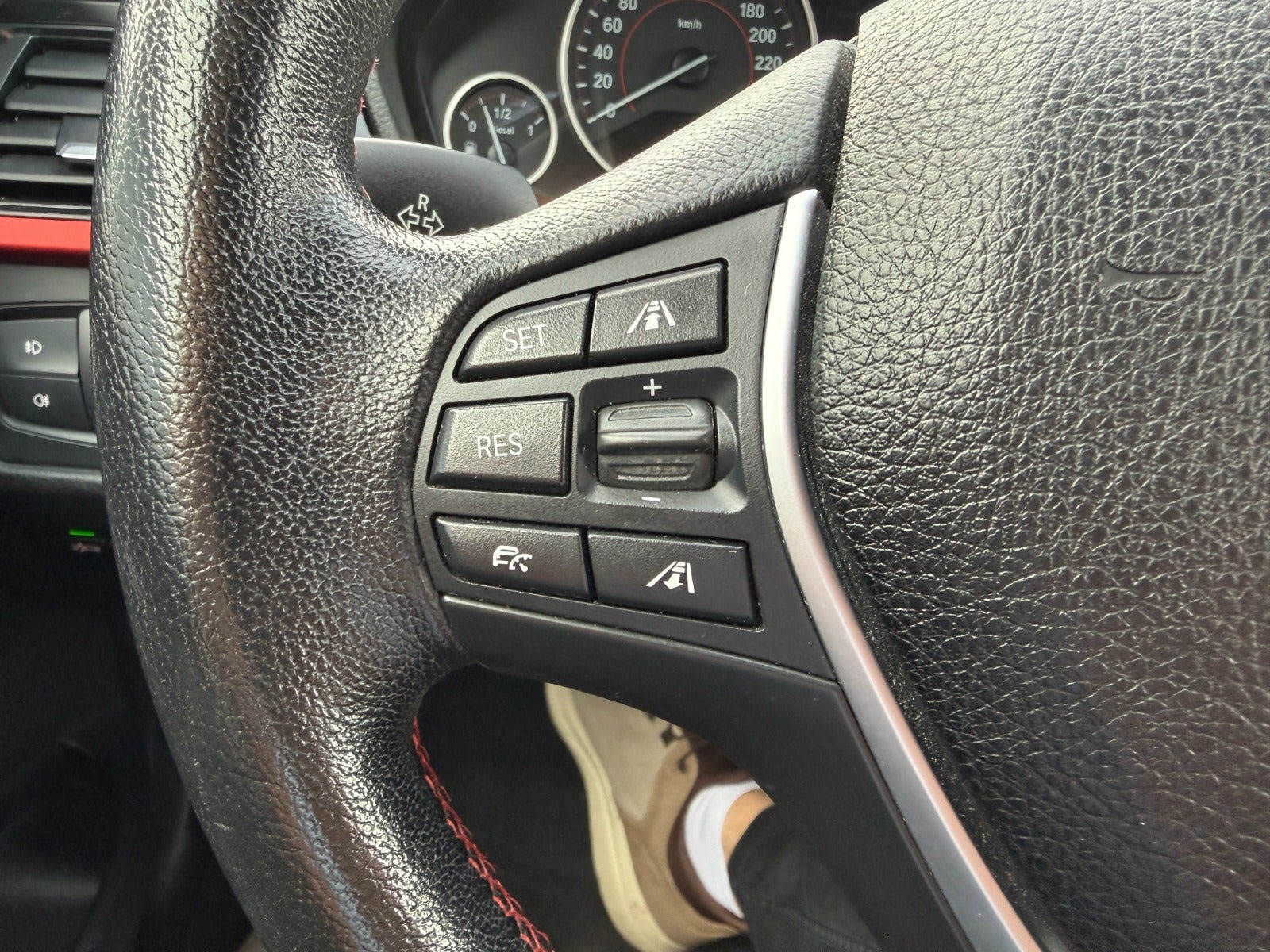 Hvid BMW 320d fra 2013