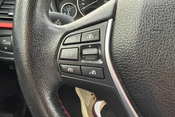 Hvid BMW 320d fra 2013