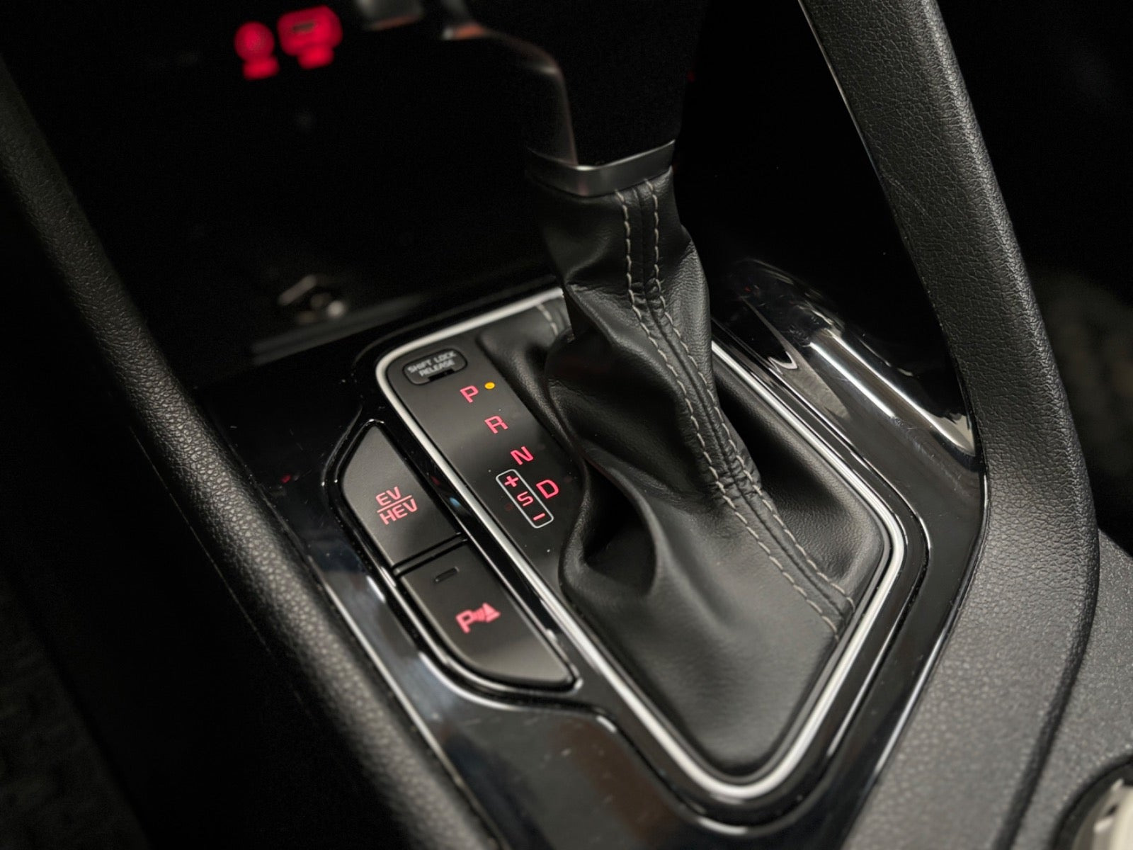 Sort Kia Niro fra 2019