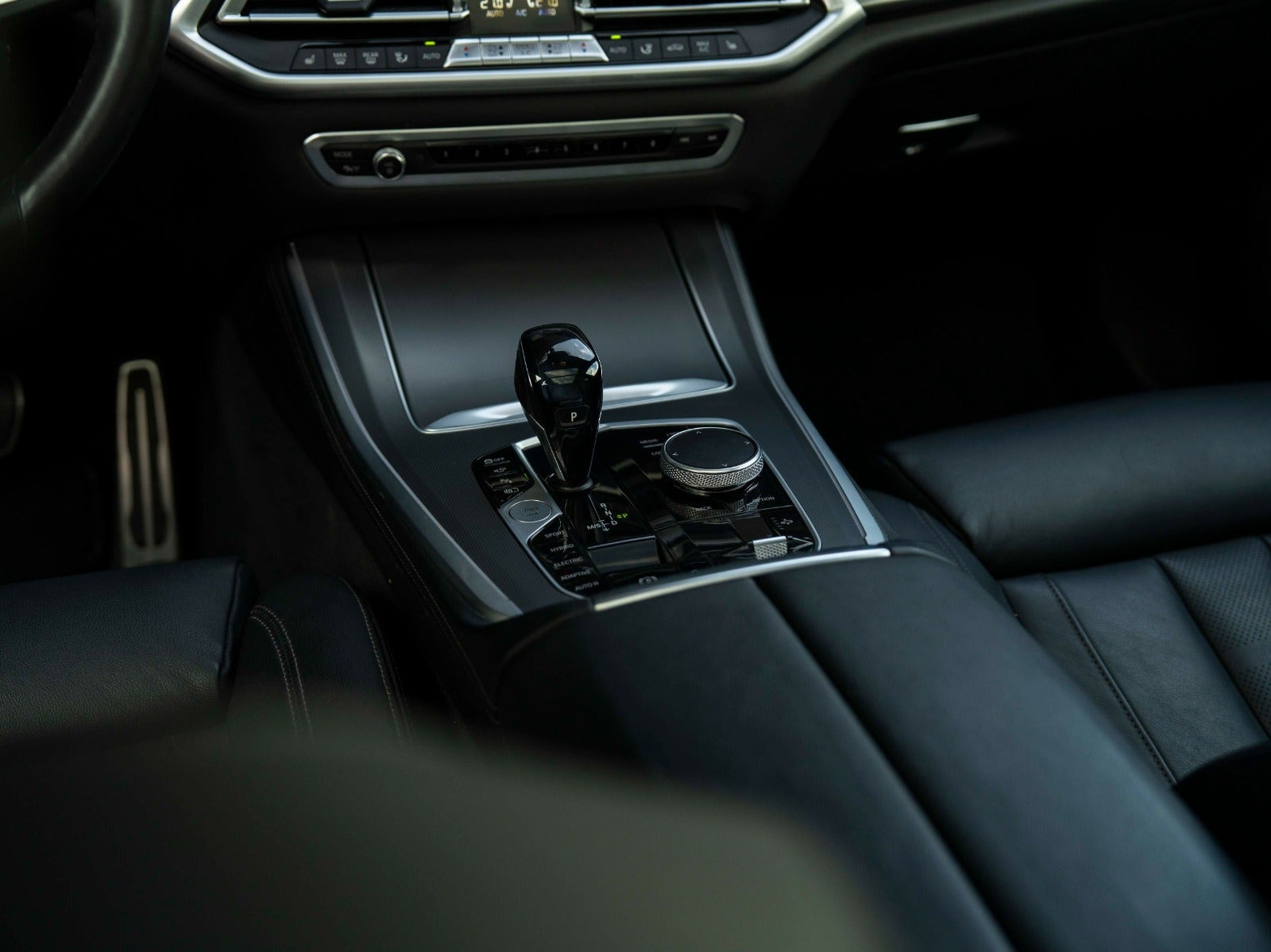 Sort BMW X5 fra 2020