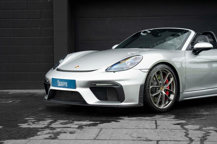 Sølv Porsche 718 Spyder fra 2020