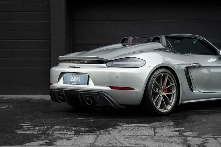 Sølv Porsche 718 Spyder fra 2020