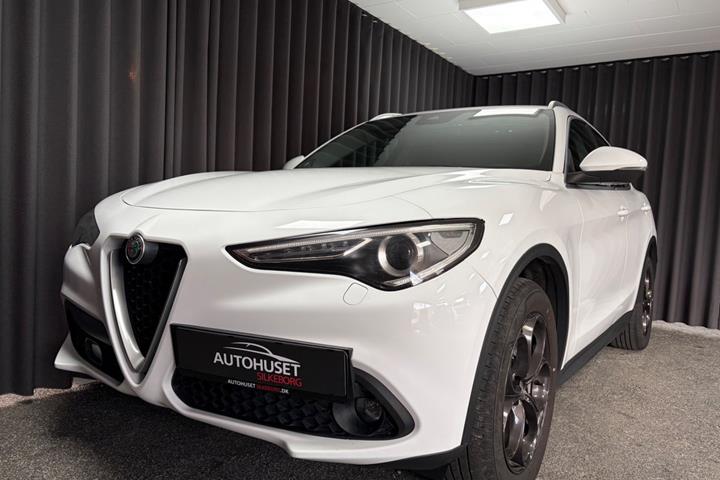 undefined Alfa Romeo Stelvio fra 2018
