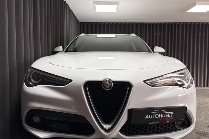 undefined Alfa Romeo Stelvio fra 2018