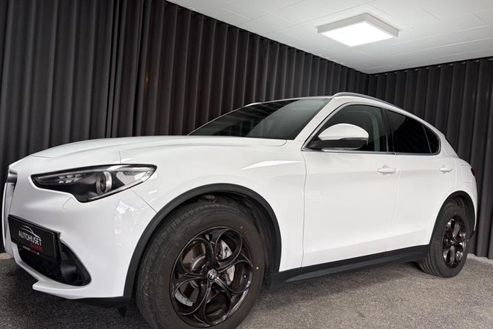 undefined Alfa Romeo Stelvio fra 2018