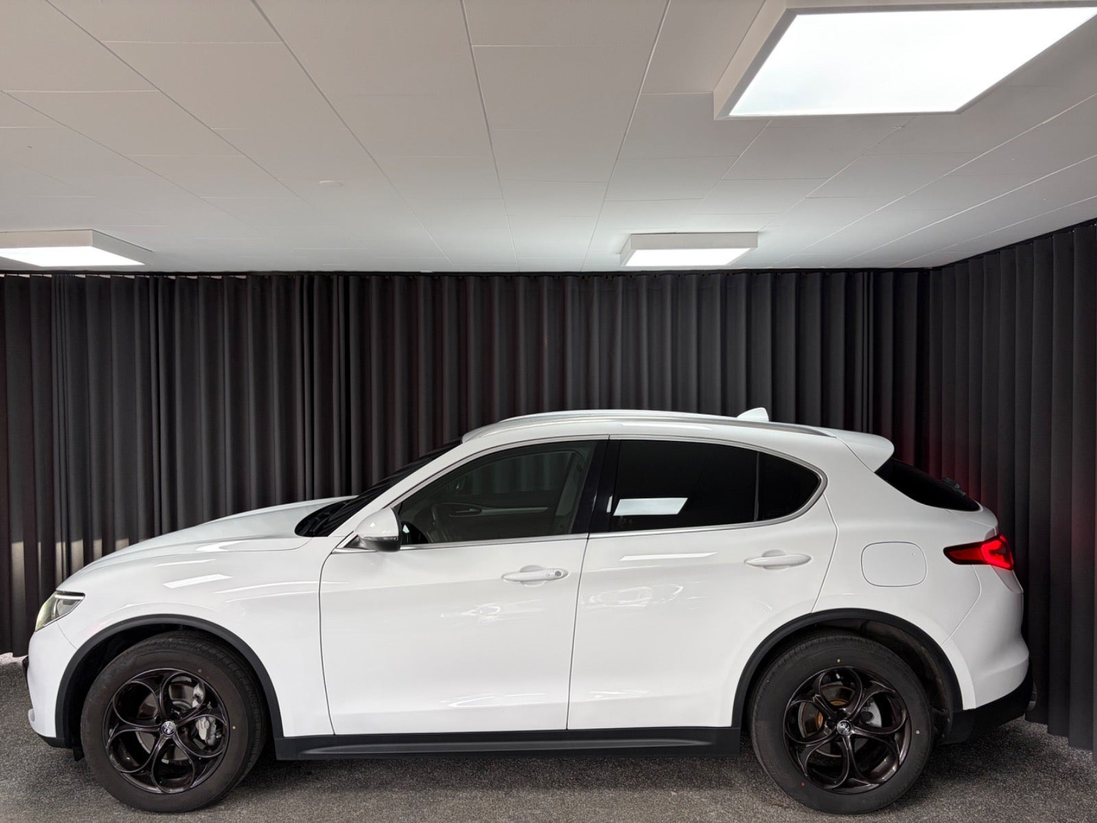 undefined Alfa Romeo Stelvio fra 2018
