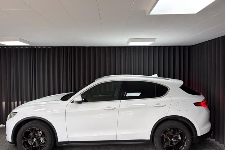 undefined Alfa Romeo Stelvio fra 2018