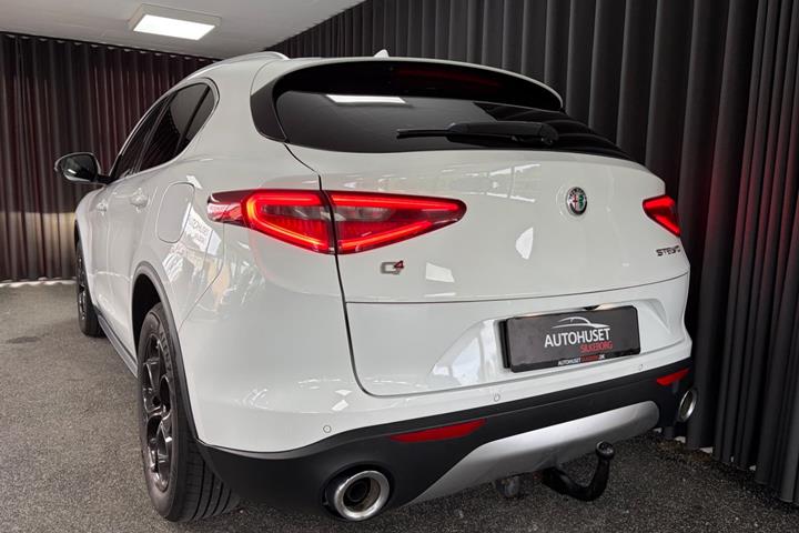 undefined Alfa Romeo Stelvio fra 2018