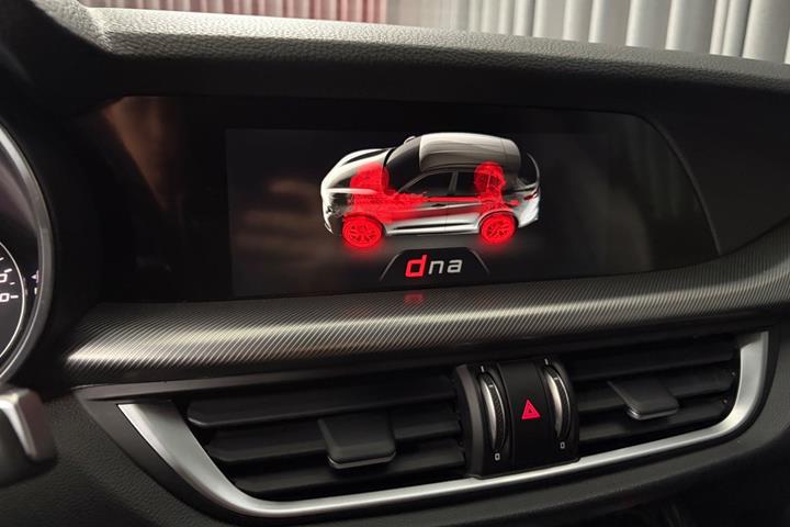 undefined Alfa Romeo Stelvio fra 2018
