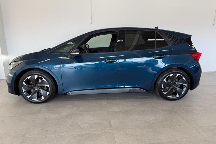 Blå Cupra Born fra 2024