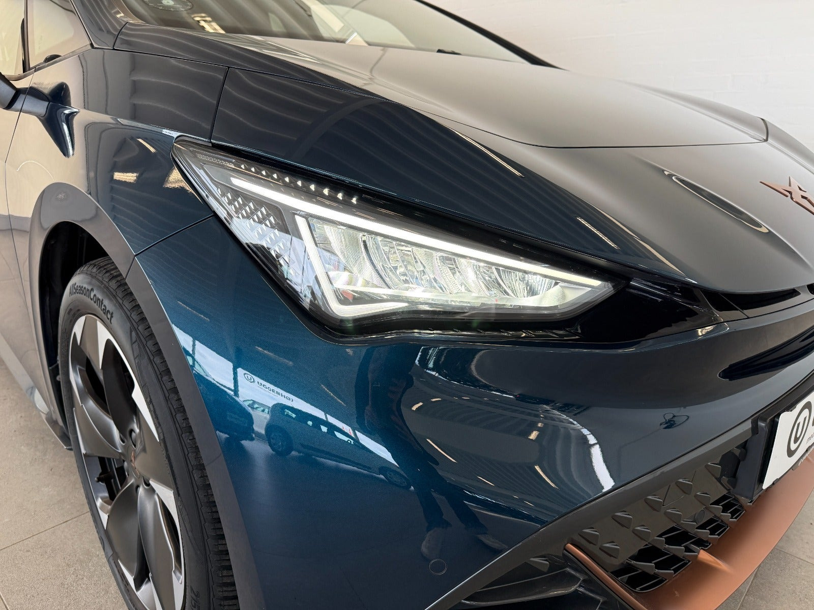 Blå Cupra Born fra 2024