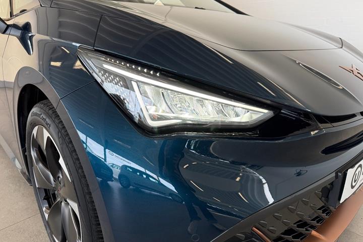 Blå Cupra Born fra 2024