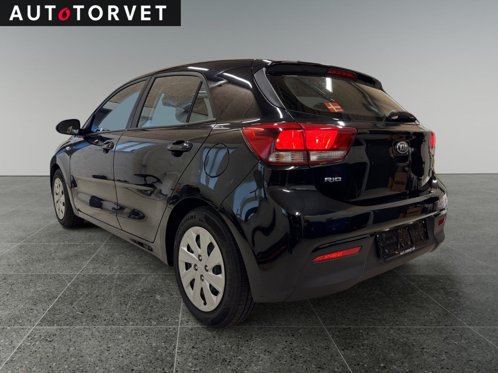 Sort Kia Rio fra 2017