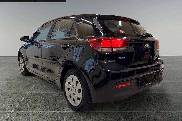 Sort Kia Rio fra 2017