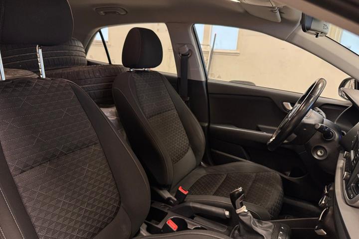 Sort Kia Rio fra 2017