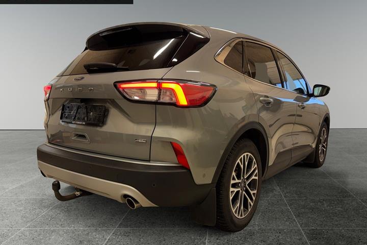 Grå Ford Kuga fra 2020