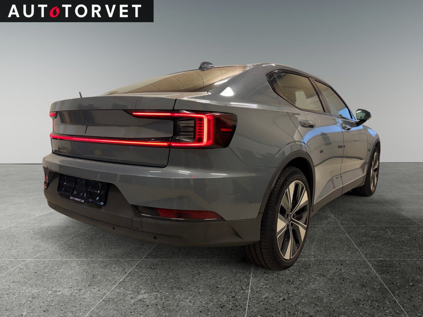 Blå Polestar 2 fra 2023